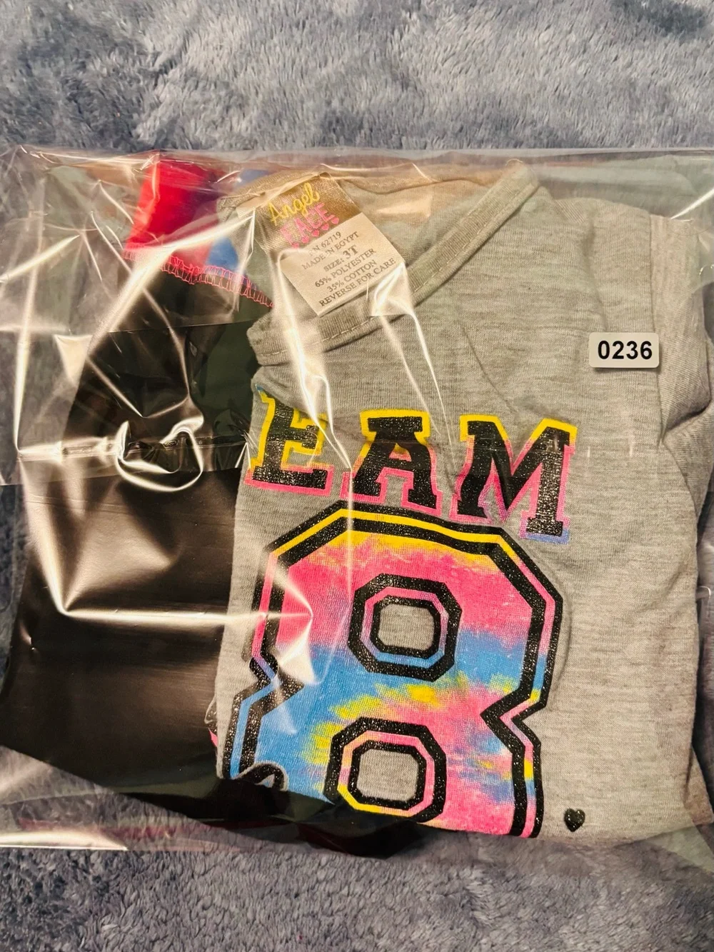 Girls Gray 'Dream 18'‎ Graphic Tee with Black Capri Leggings Size 3T